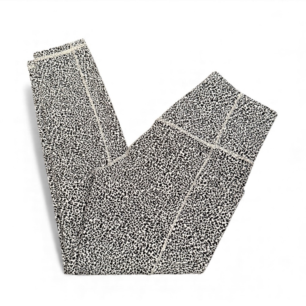 Athleta Salutation Stash II Monochrome Leggings